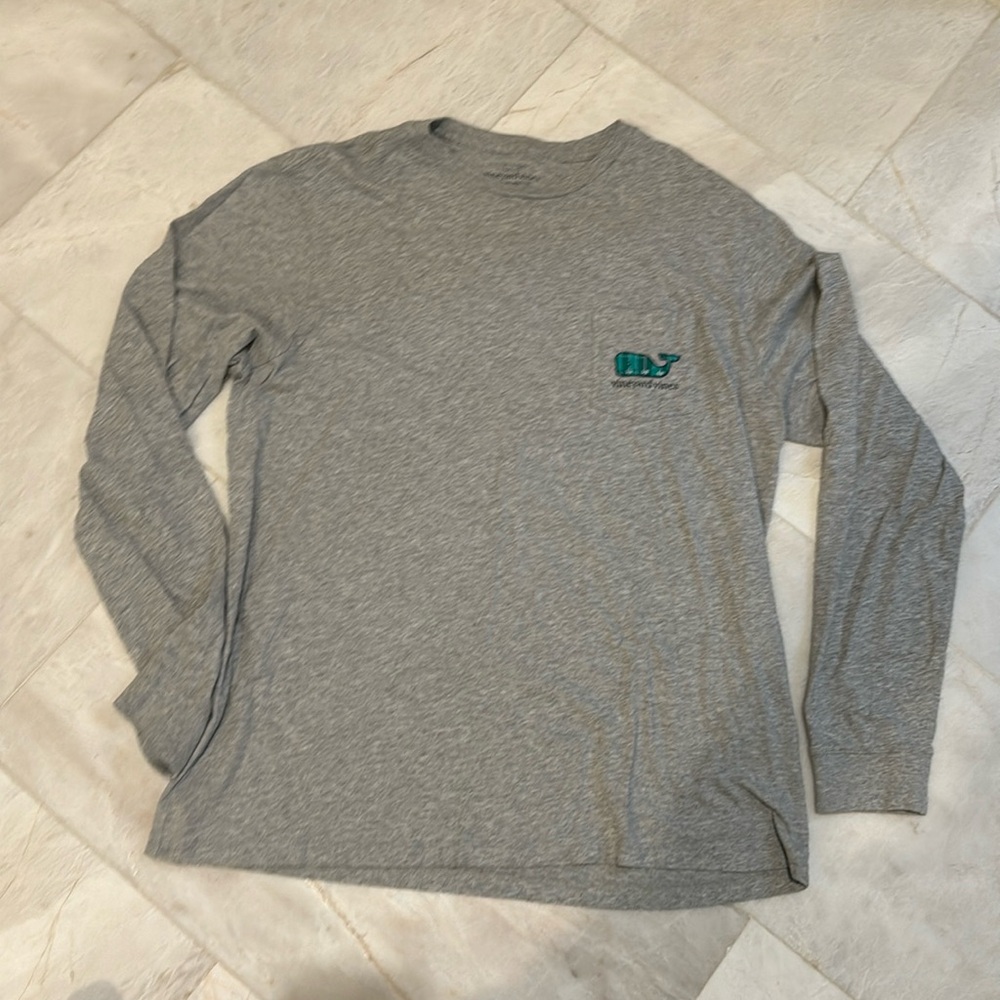 Men’s L Vineyard Vines Football long sleeve shirt